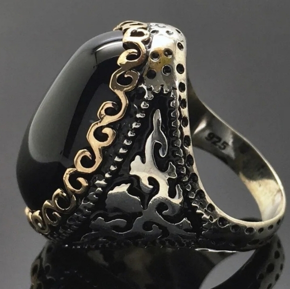 Silver tone ring oval black stone multi sizes - Picture 5 of 8